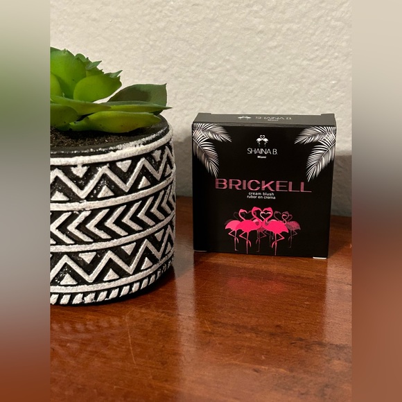 Shaina B. Miami Cream Blush - Picture 4 of 6